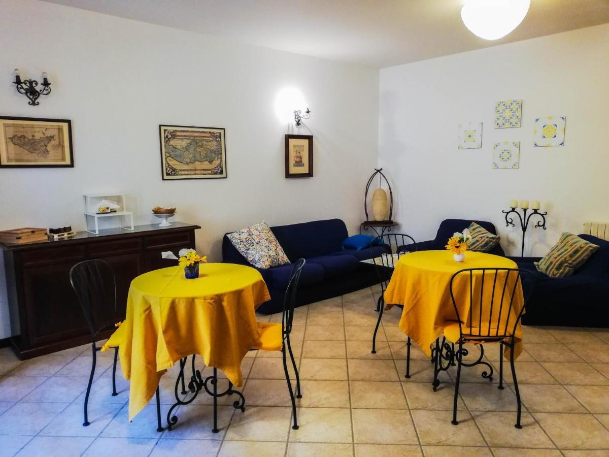 לינה וארוחת בוקר Camporeale Terre Di Gratia מראה חיצוני תמונה